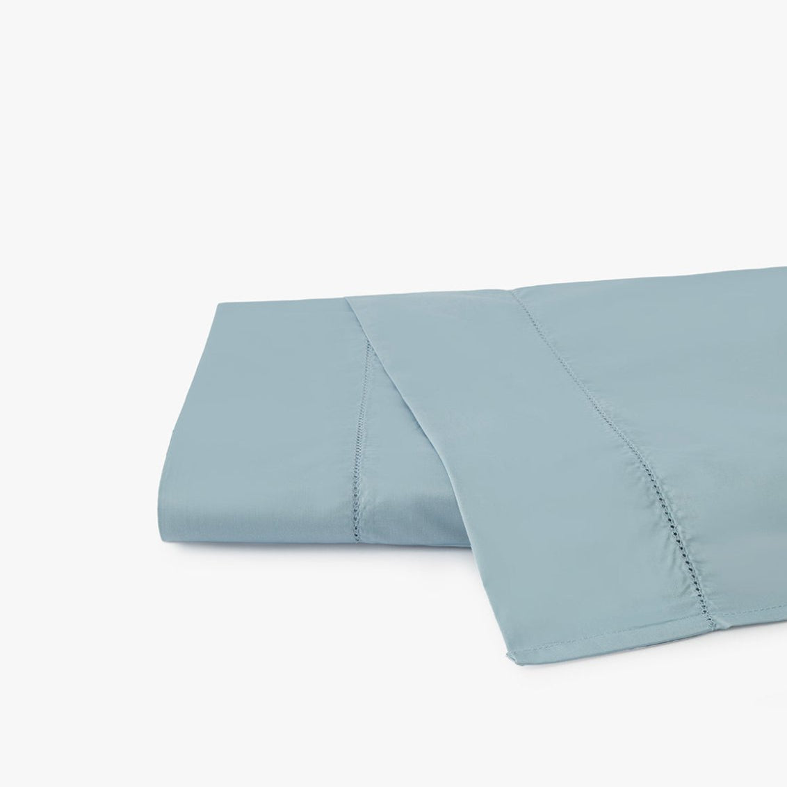 Signature Hemstitch Organic Top Sheet Poolside Detail | Duman Home
