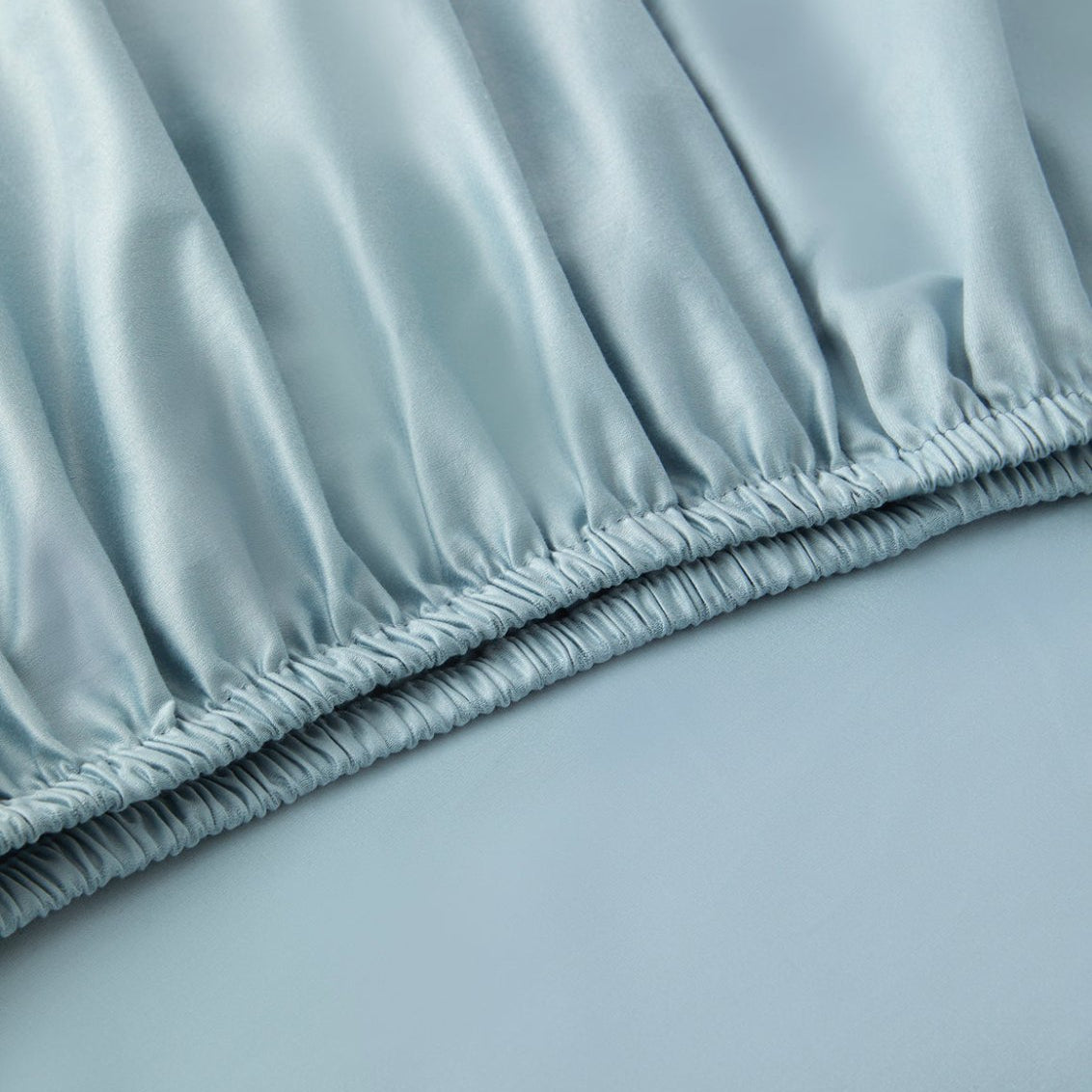 Signature Hemstitch Organic Fitted Sheet Detail | Duman Home