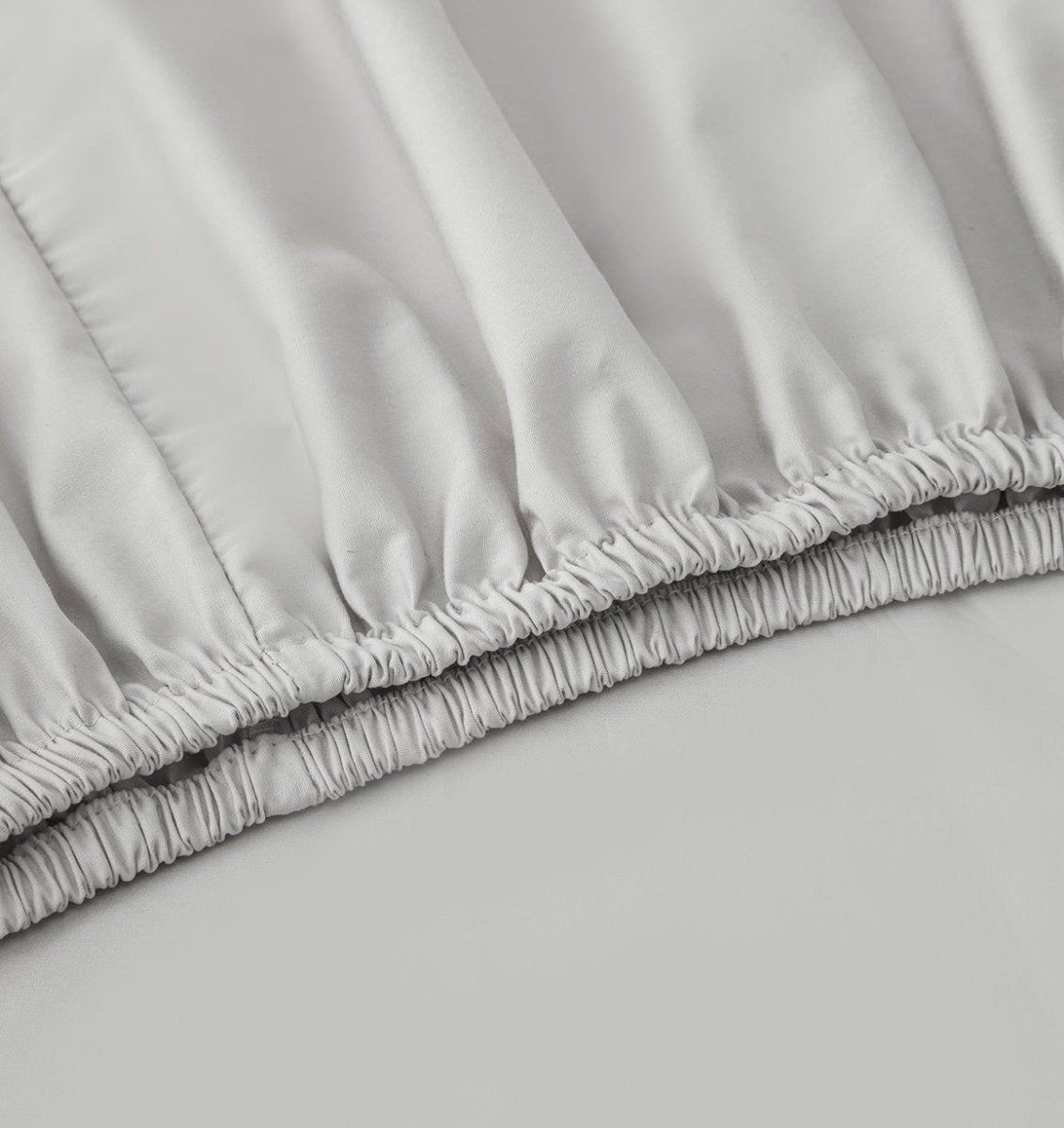 Percale Organic Fitted Sheet Mist Detail | Duman Home