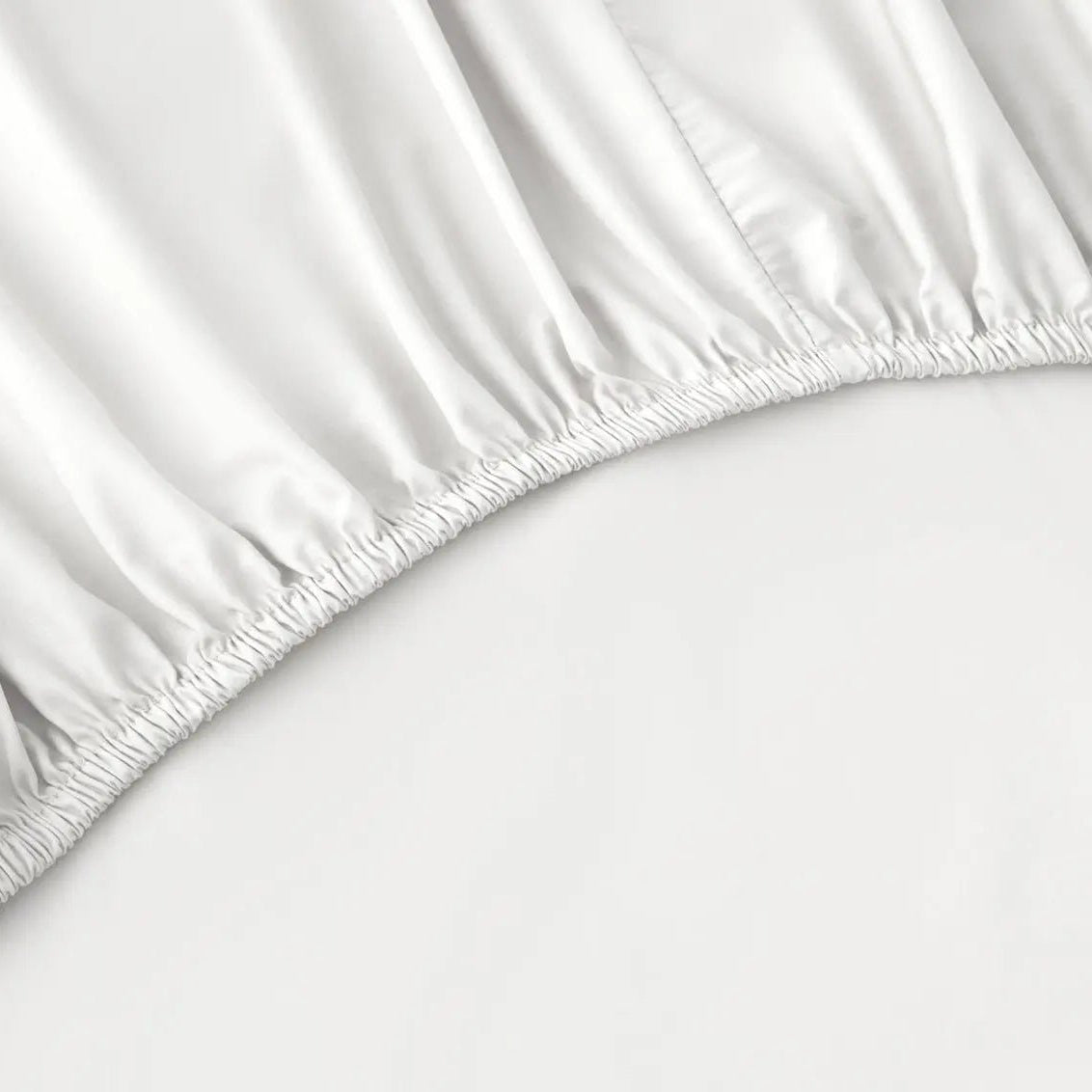 White fitted sheet close-up