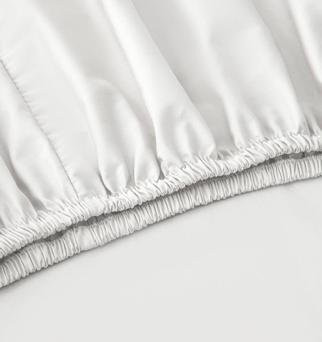 Percale Organic Fitted Sheet White Detail | Duman Home