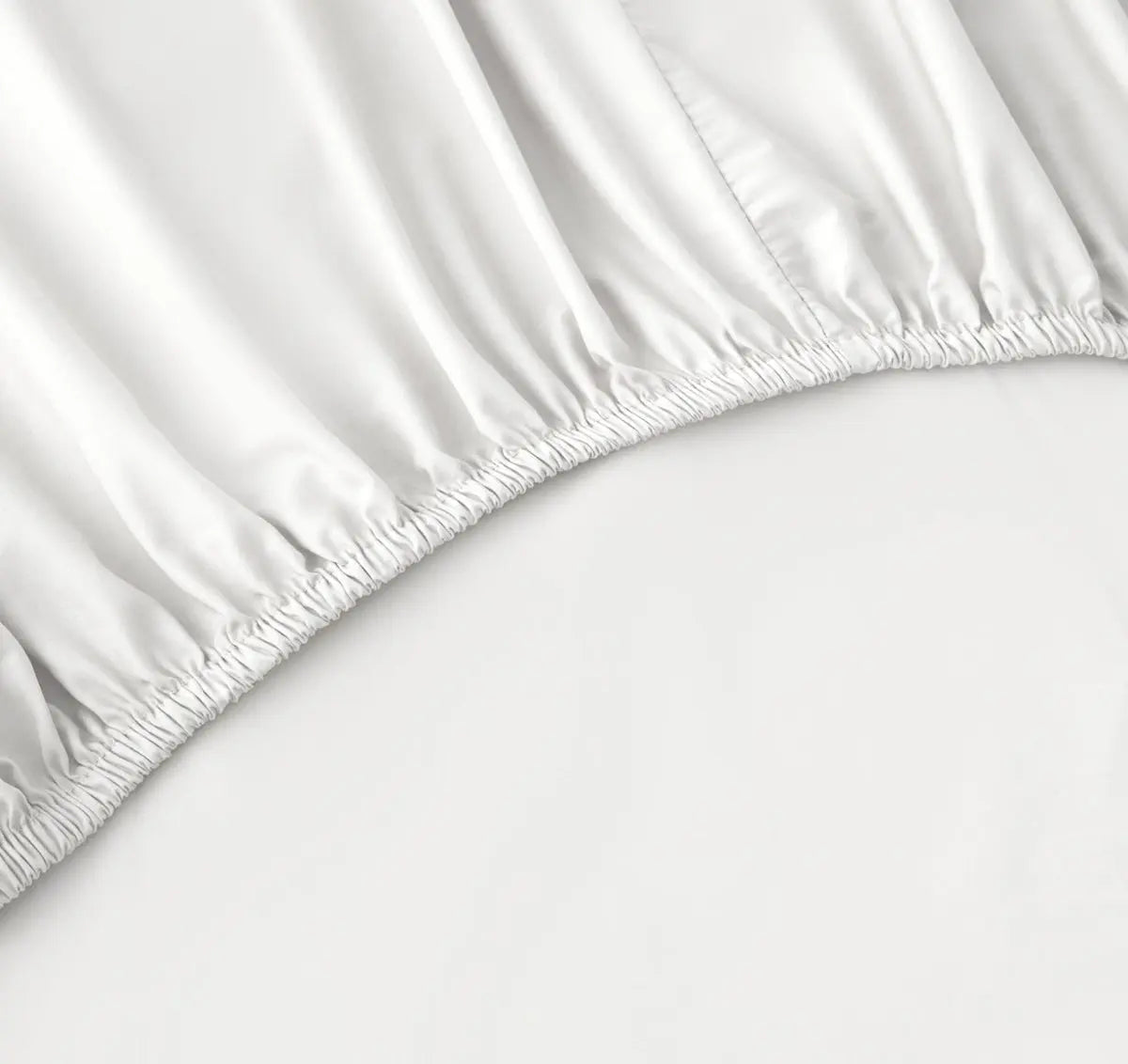 White fitted sheet close-up